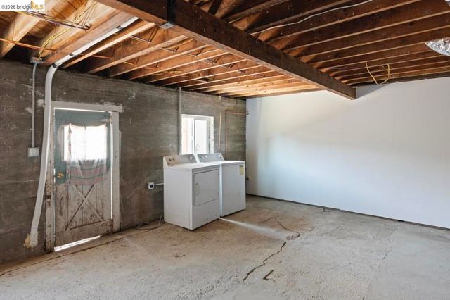 1923 Thompson Ln, El Sobrante, CA 94803