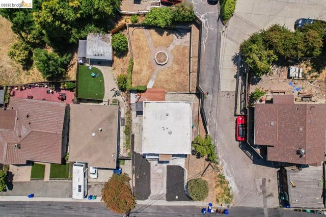 1923 Thompson Ln, El Sobrante, CA 94803