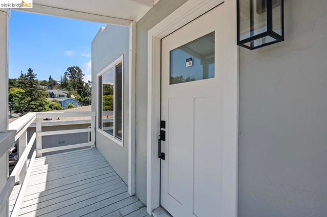 1923 Thompson Ln, El Sobrante, CA 94803