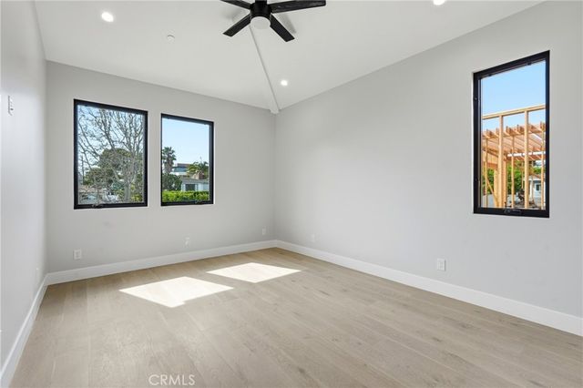 1612 Gates Avenue, Manhattan Beach, CA 90266