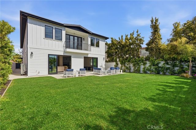 1612 Gates Avenue, Manhattan Beach, CA 90266