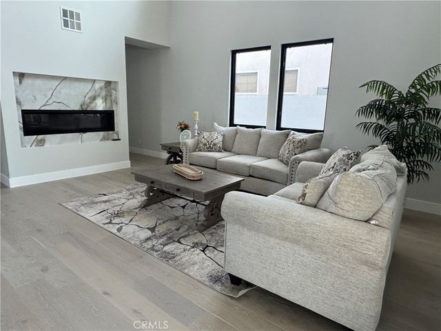 1612 Gates Avenue, Manhattan Beach, CA 90266