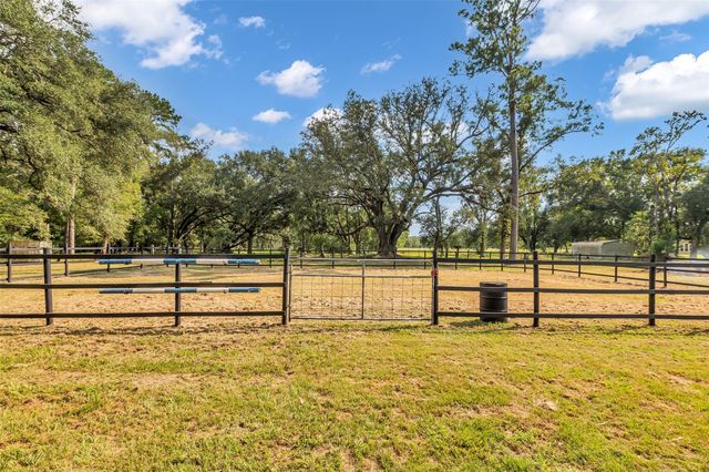4700 Harvey Road, Crosby, TX 77532