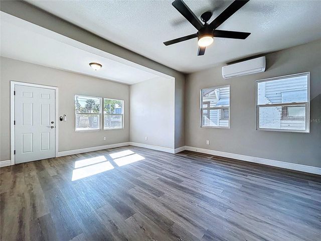 1621 7TH AVENUE N, St Petersburg, FL 33713