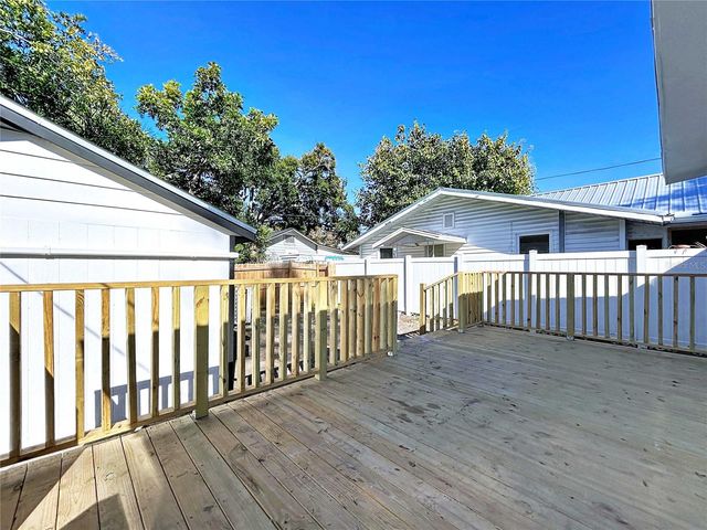 1621 7TH AVENUE N, St Petersburg, FL 33713