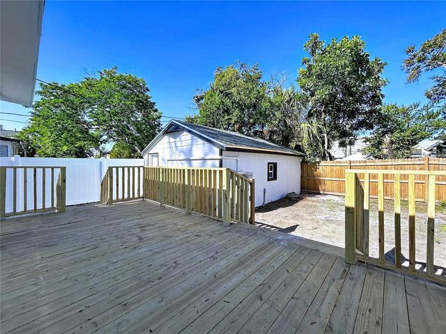 1621 7TH AVENUE N, St Petersburg, FL 33713