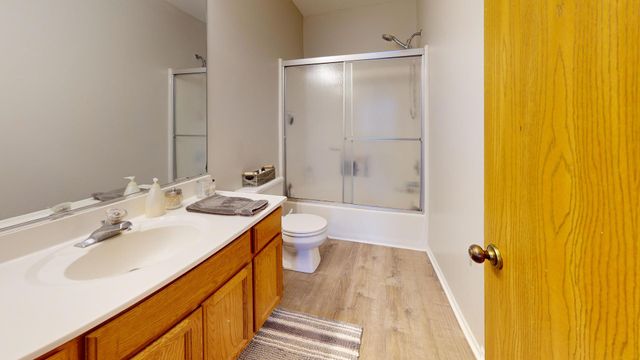 2190 N Heartland Path, Lake Villa, IL 60046