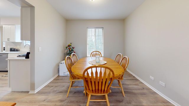 2190 N Heartland Path, Lake Villa, IL 60046