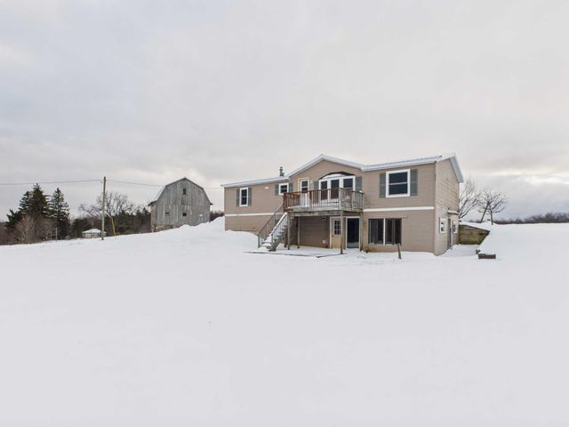 5717 N Overlook Road, Leelanau Twp, MI 49670