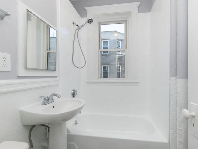 133 Park Dr 33, Boston, MA 02215