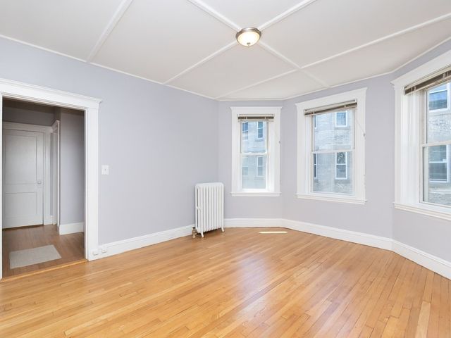 133 Park Dr 33, Boston, MA 02215