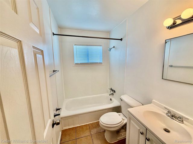 12753 Georgiana Avenue, Warren, MI 48089