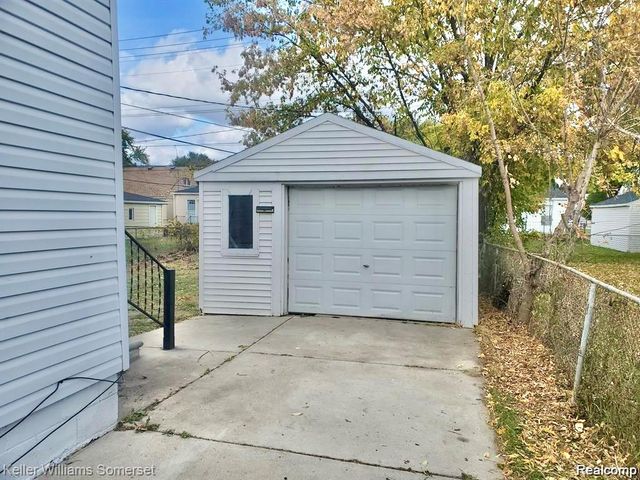 12753 Georgiana Avenue, Warren, MI 48089