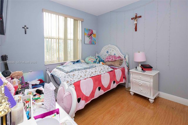 873 NW 135th Avenue, Pembroke Pines, FL 33028