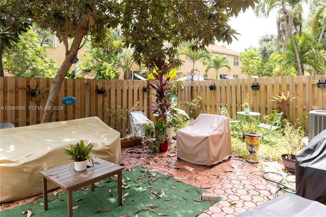 873 NW 135th Avenue, Pembroke Pines, FL 33028