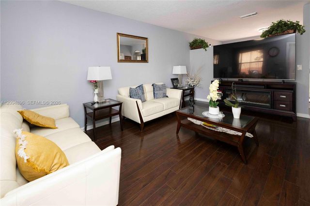 873 NW 135th Avenue, Pembroke Pines, FL 33028