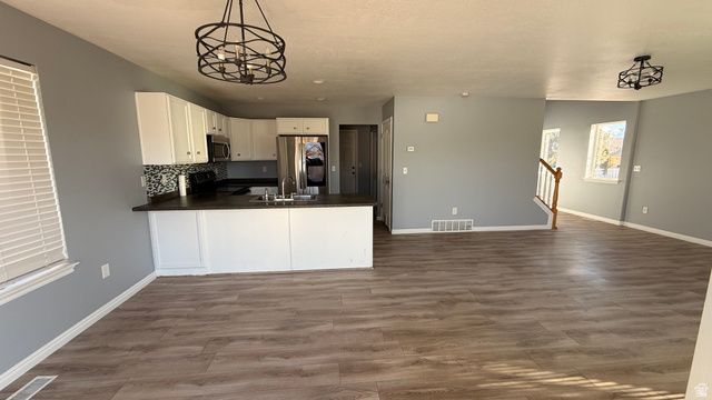 12446 S MOSSBERG DR, Herriman, UT 84096