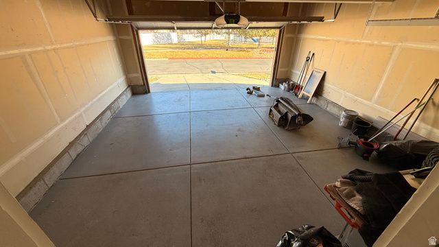 12446 S MOSSBERG DR, Herriman, UT 84096