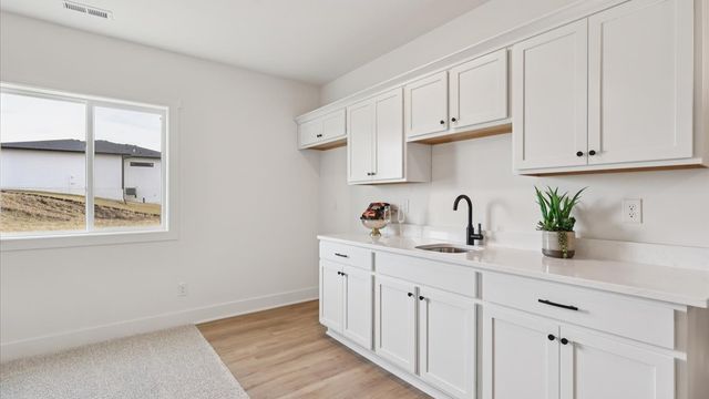 1111 2nd Street NE, Altoona, IA 50009