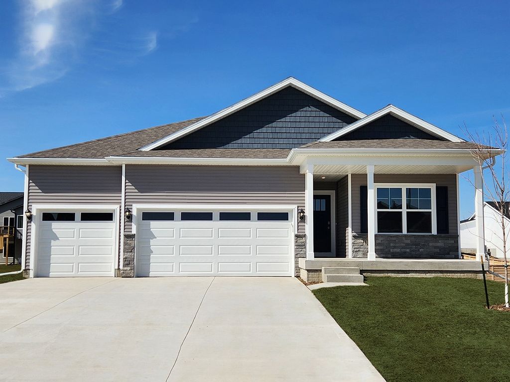 1111 2nd Street NE, Altoona, IA 50009