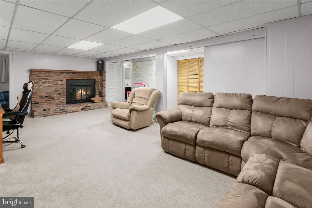 Image 18 of property listing at 15901 BOND MILL RD, Laurel, MD 20707