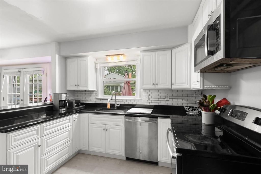 Image 8 of property listing at 15901 BOND MILL RD, Laurel, MD 20707