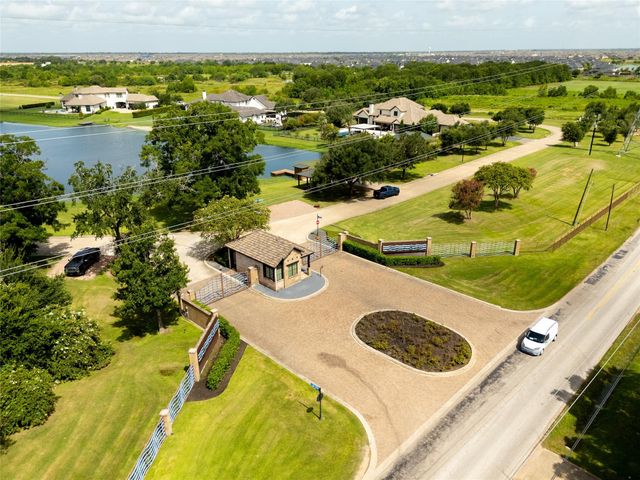 215 Hall Thompson Road, Katy, TX 77493
