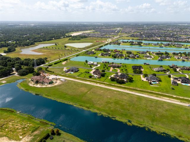 215 Hall Thompson Road, Katy, TX 77493