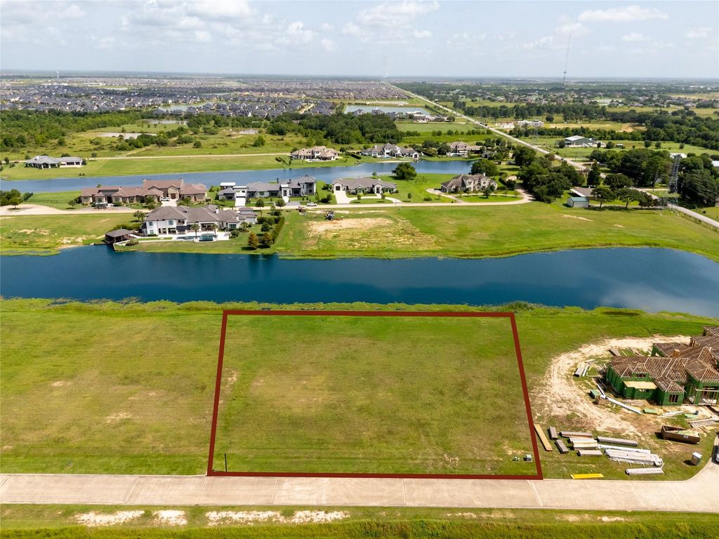 215 Hall Thompson Road, Katy, TX 77493