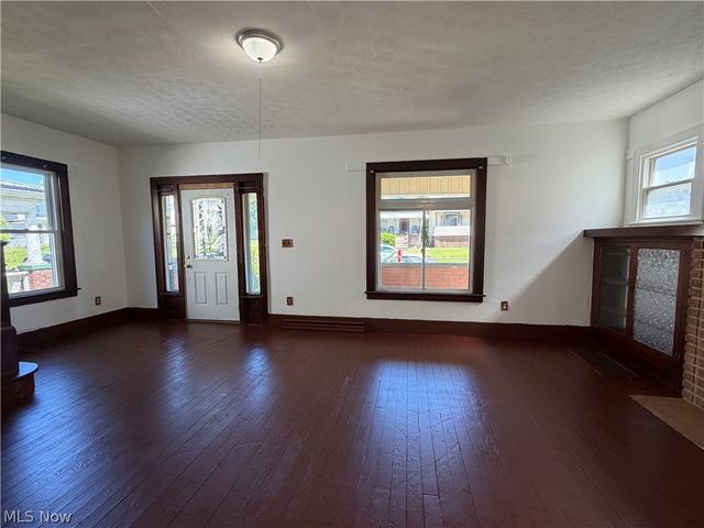 1322 Wellesley Avenue, Steubenville, OH 43952