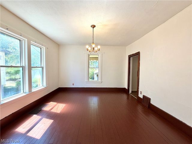 1322 Wellesley Avenue, Steubenville, OH 43952