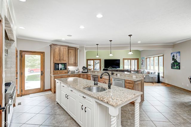 4181 Whitetail Woods Drive, Bargersville, IN 46106