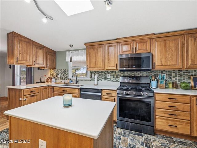 424 N Salero View Road, Vail, AZ 85641