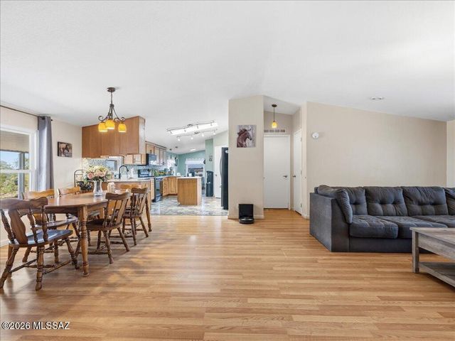 424 N Salero View Road, Vail, AZ 85641