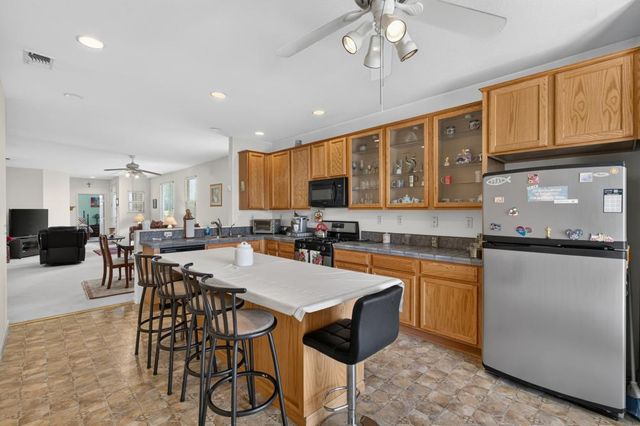 8888 Billfish Way, Sacramento, CA 95828