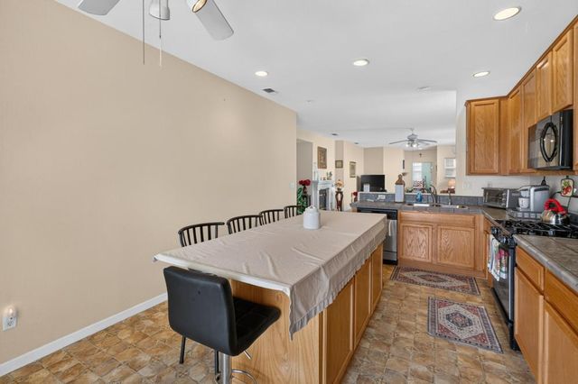 8888 Billfish Way, Sacramento, CA 95828