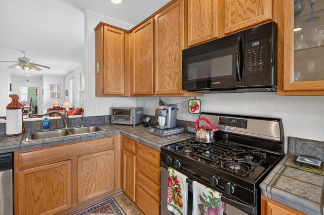 8888 Billfish Way, Sacramento, CA 95828