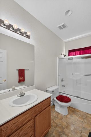 8888 Billfish Way, Sacramento, CA 95828