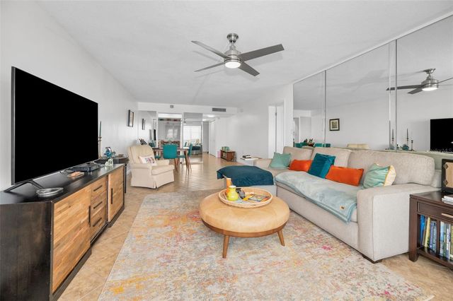 622 EDGEWATER DRIVE 523, Dunedin, FL 34698