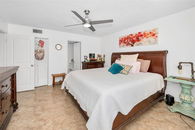 622 EDGEWATER DRIVE 523, Dunedin, FL 34698