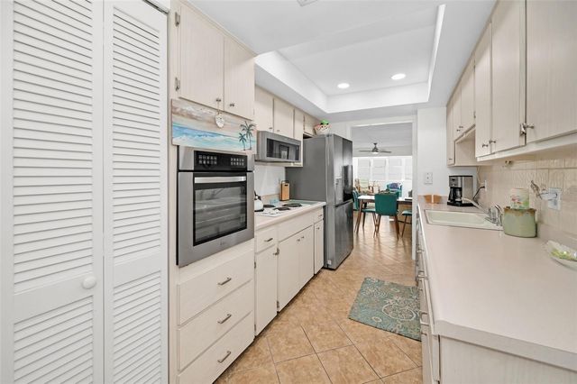 622 EDGEWATER DRIVE 523, Dunedin, FL 34698
