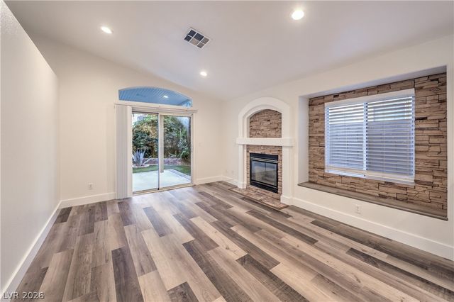 8233 West Rochelle Avenue, Las Vegas, NV 89147