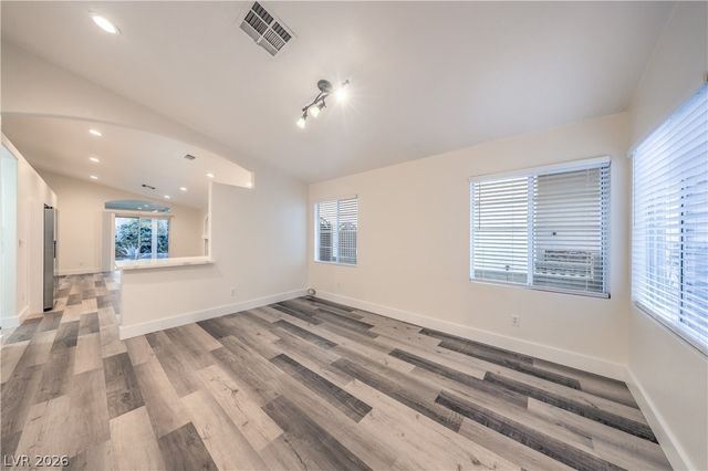 8233 West Rochelle Avenue, Las Vegas, NV 89147