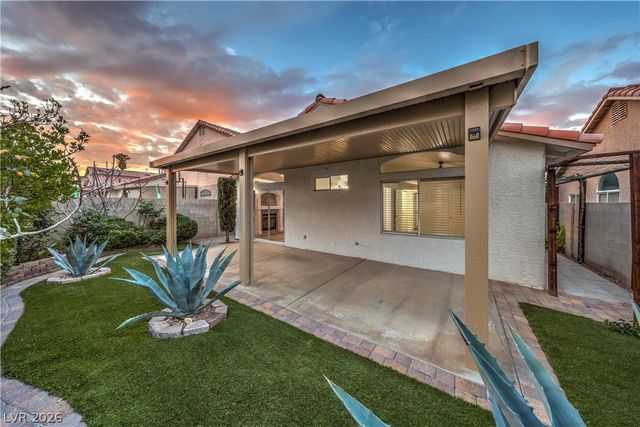 8233 West Rochelle Avenue, Las Vegas, NV 89147