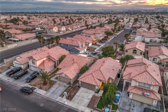 8233 West Rochelle Avenue, Las Vegas, NV 89147