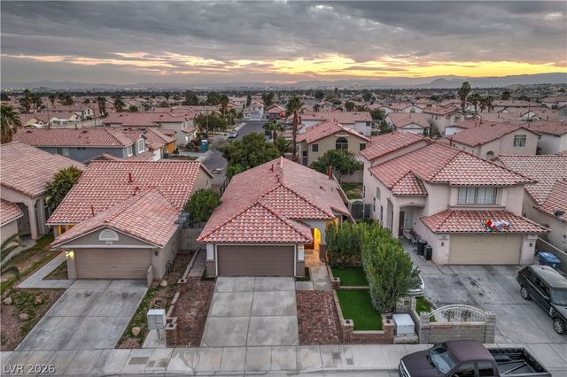 8233 West Rochelle Avenue, Las Vegas, NV 89147