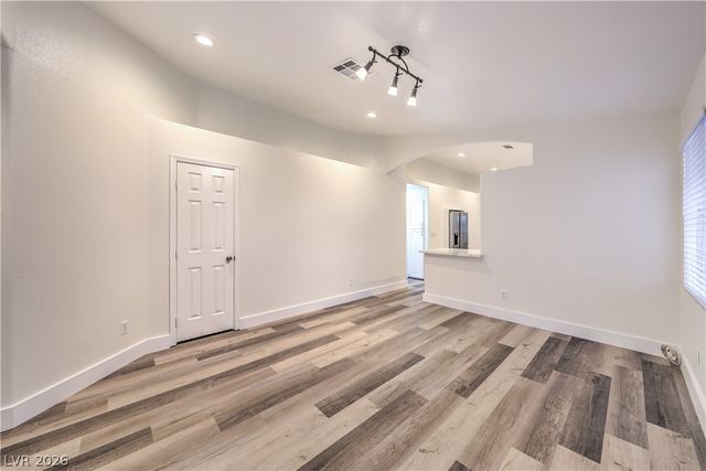 8233 West Rochelle Avenue, Las Vegas, NV 89147