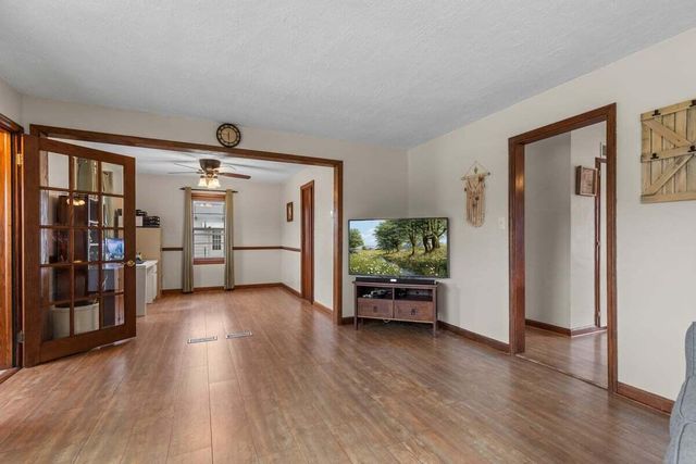 727 S Indiana AVENUE, West Bend, WI 53095