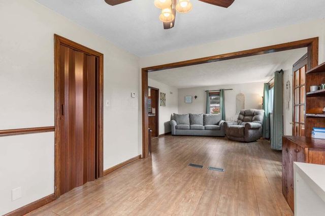 727 S Indiana AVENUE, West Bend, WI 53095