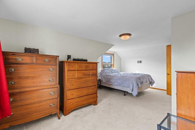 727 S Indiana AVENUE, West Bend, WI 53095